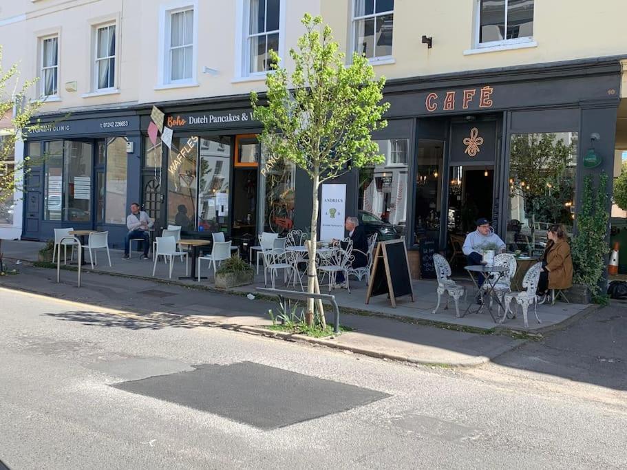 Four Bedroom Townhouse In Famous Suffolks Area Cheltenham Extérieur photo