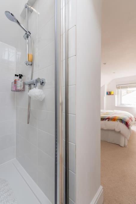 Four Bedroom Townhouse In Famous Suffolks Area Cheltenham Extérieur photo