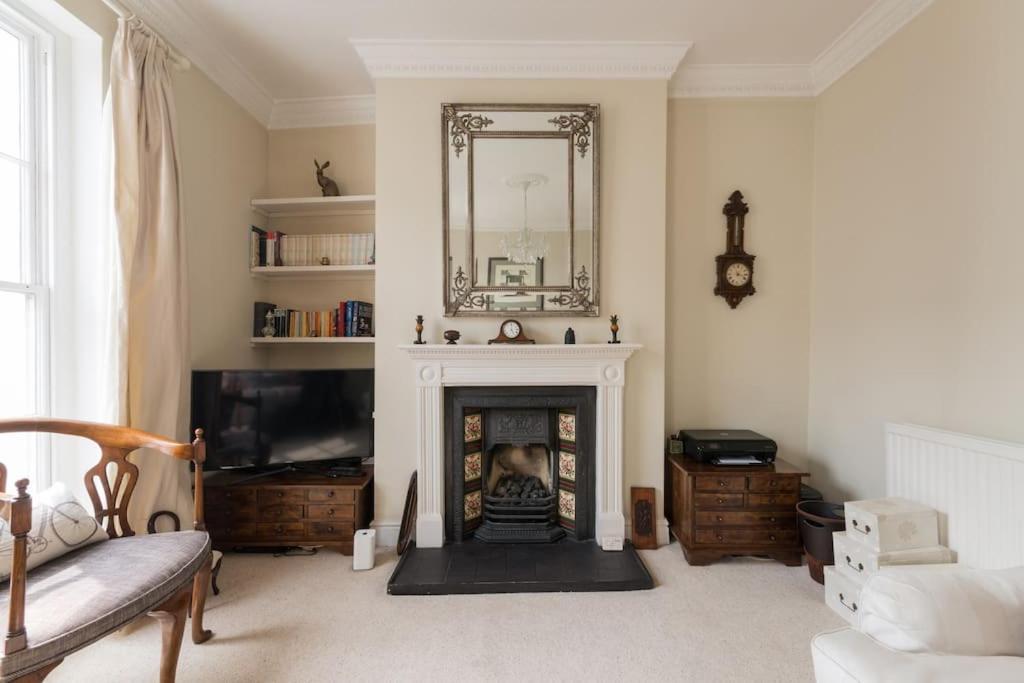 Four Bedroom Townhouse In Famous Suffolks Area Cheltenham Extérieur photo